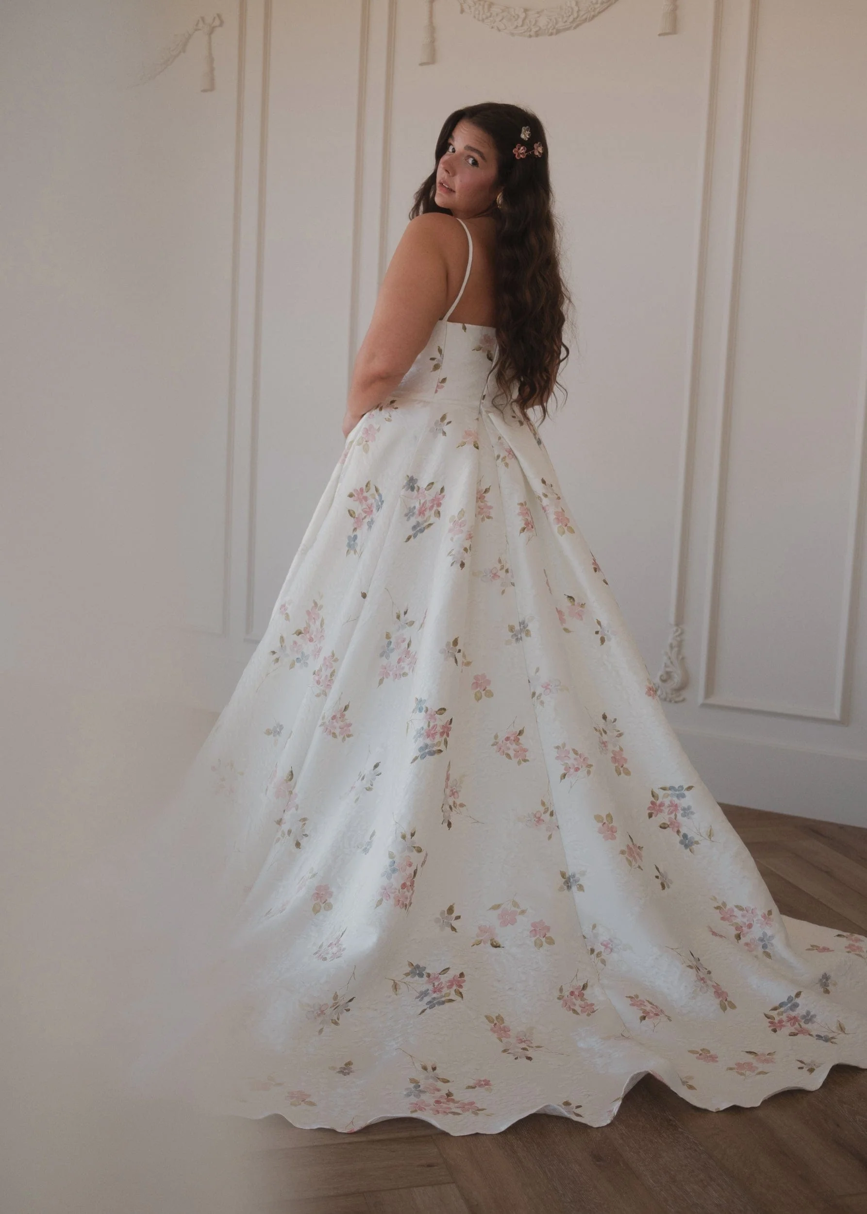 Arabella White Floral Jacquard Pleated Slit Maxi Dress - Image 5
